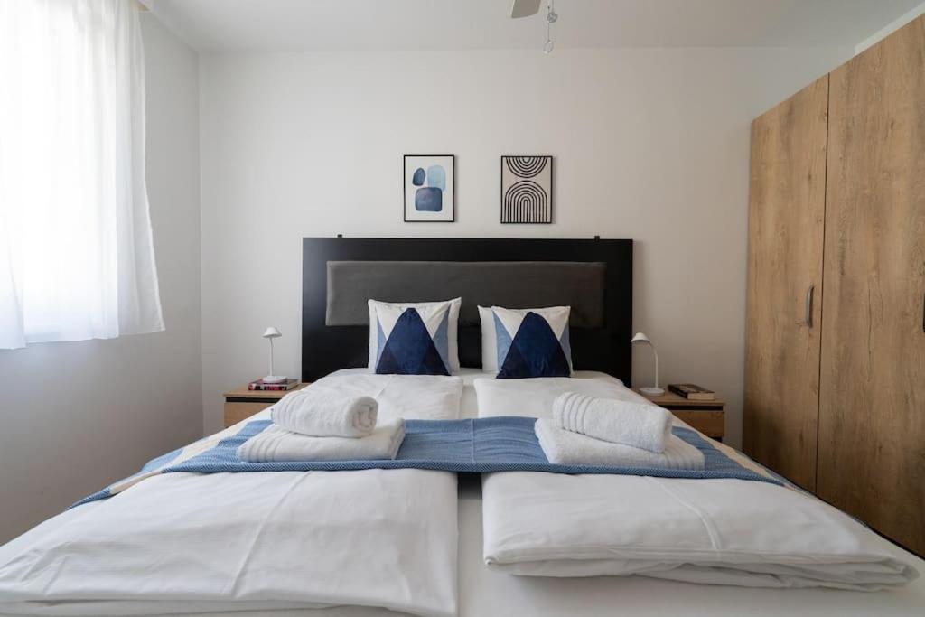 Urban 1Br Retreat, Easy City Link By Hm Wenen Buitenkant foto